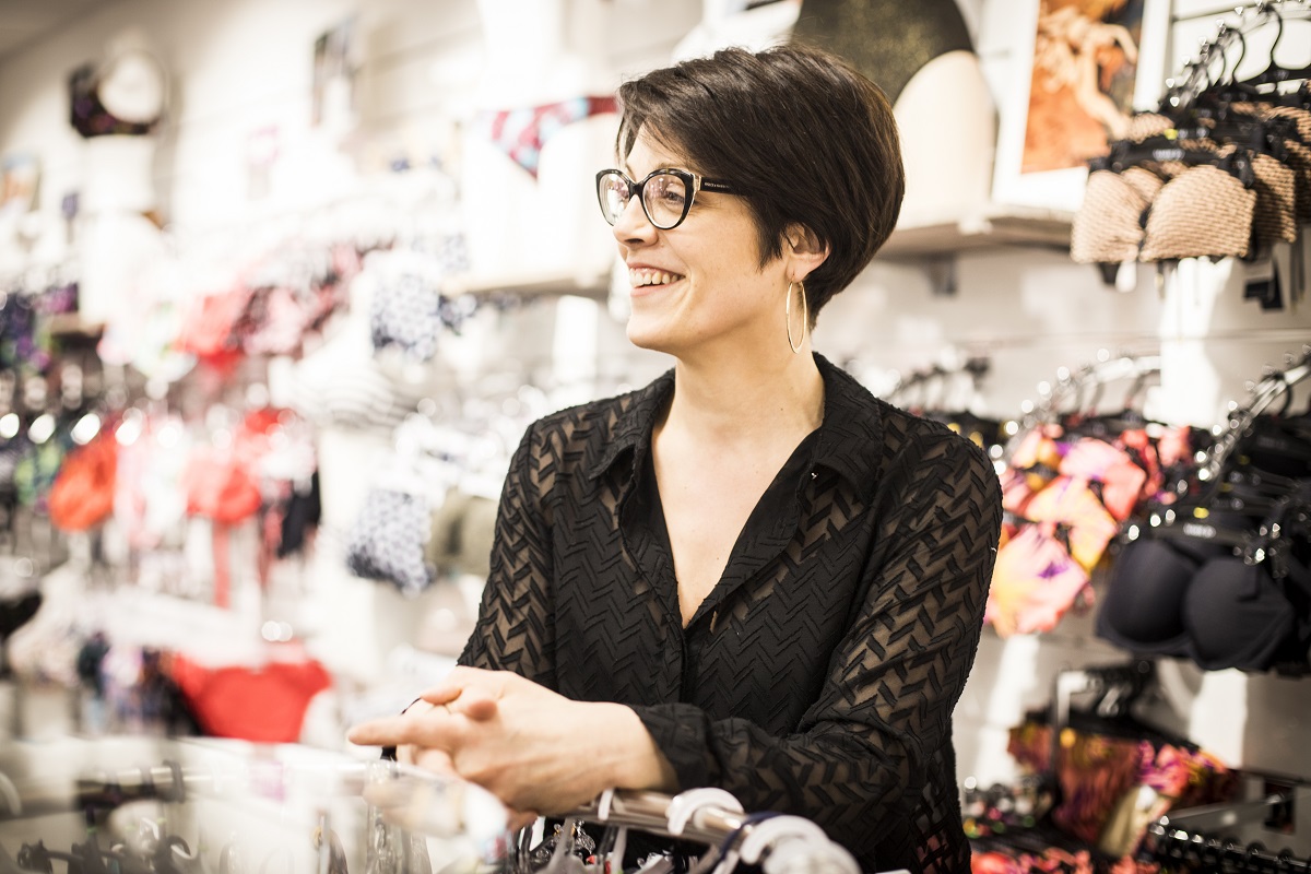 Angéline - Vendeuse qualifiee depuis 2015